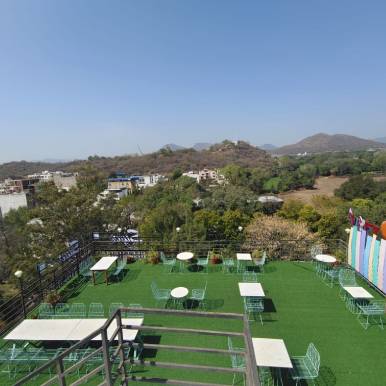 couple friendly hotels Udaipur
