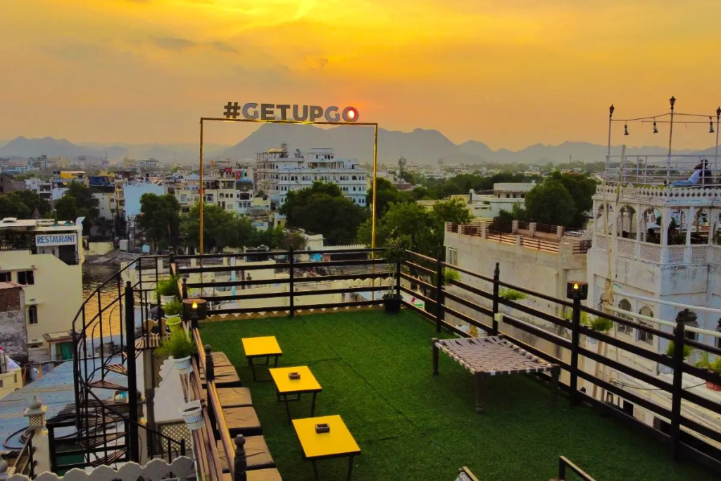 Backpacker Hostel in Udaipur for Solo Travellers & Groups